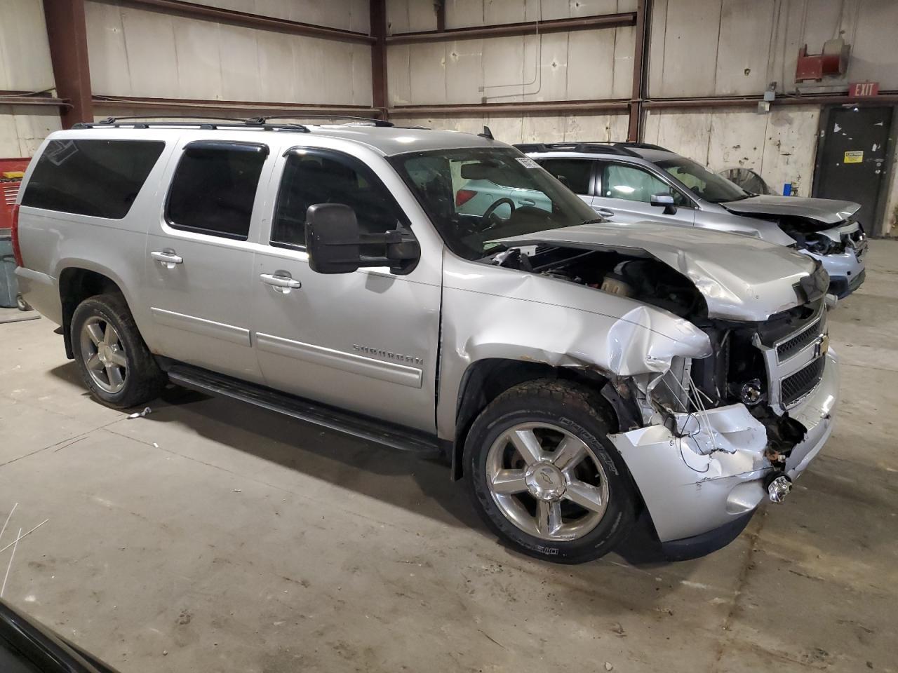 2011 Chevrolet Suburban K1500 Ls - Фото 4