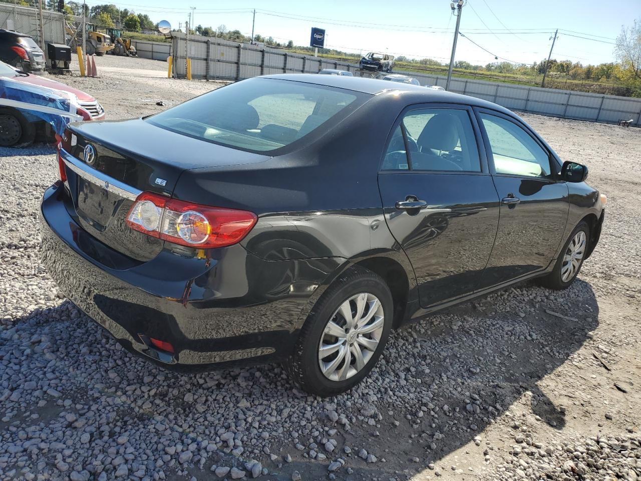 2012 Toyota Corolla Base - Фото 3