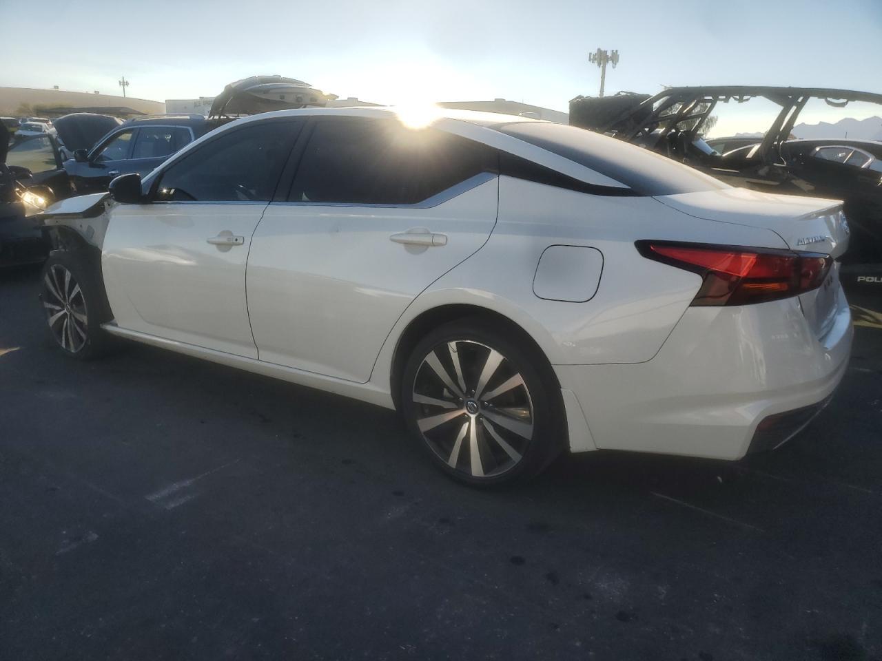2019 Nissan Altima Sr - Image 2