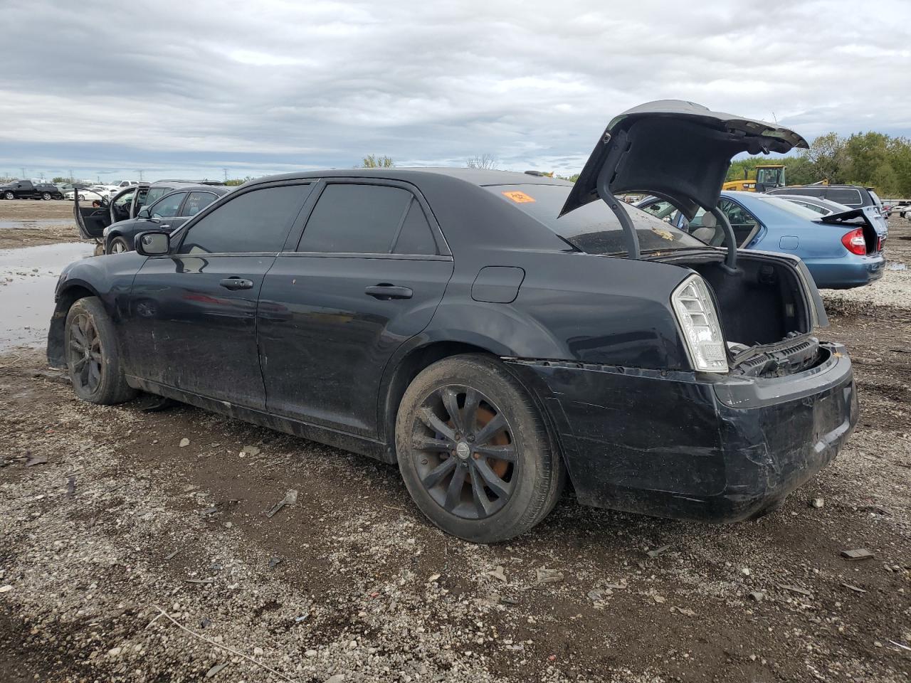 2012 Chrysler 300C - Фото 2