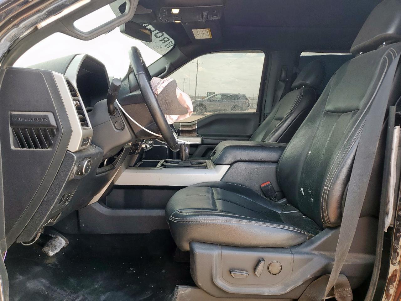 2022 Ford F250 Super Duty - Фото 7