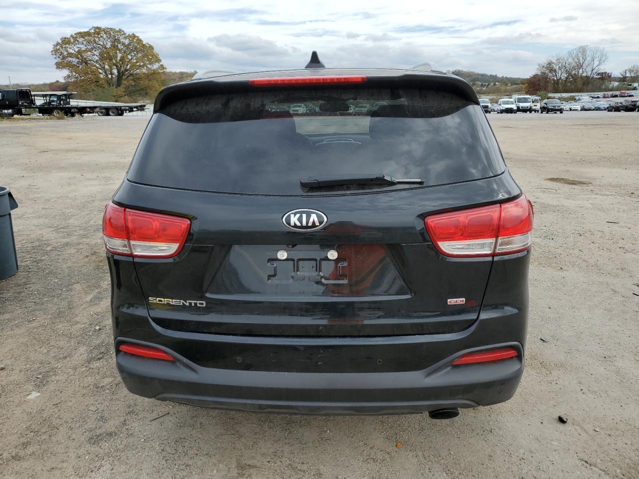 2017 Kia Sorento Lx - Image 6
