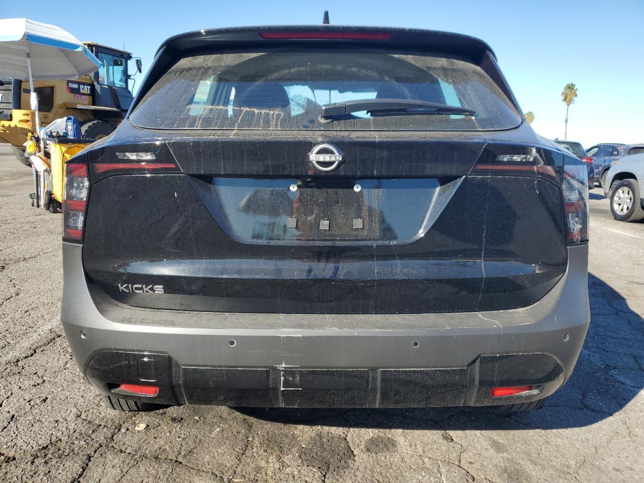 2025 Nissan Kicks S - Image 6