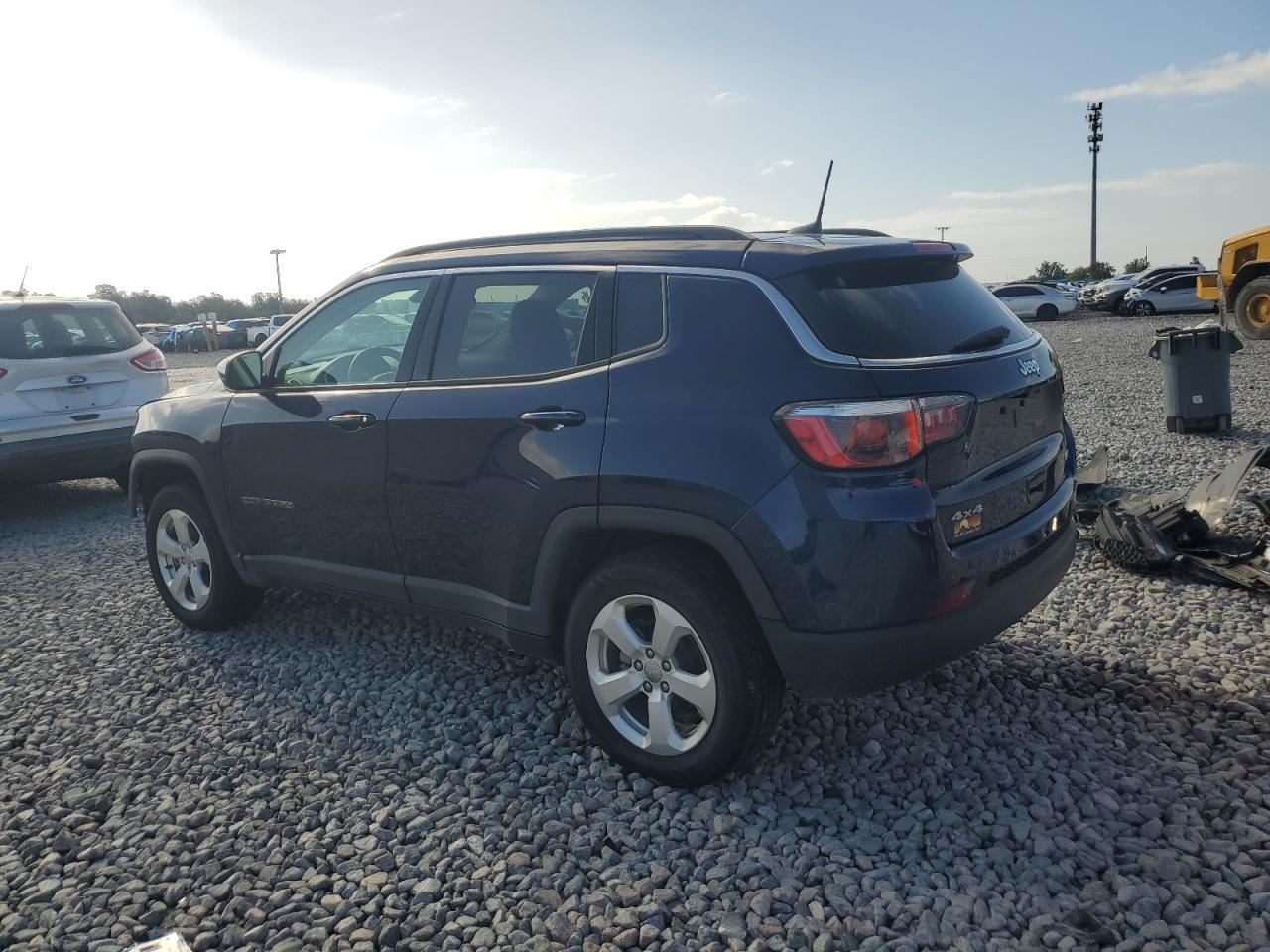 2020 Jeep Compass Latitude - Фото 2