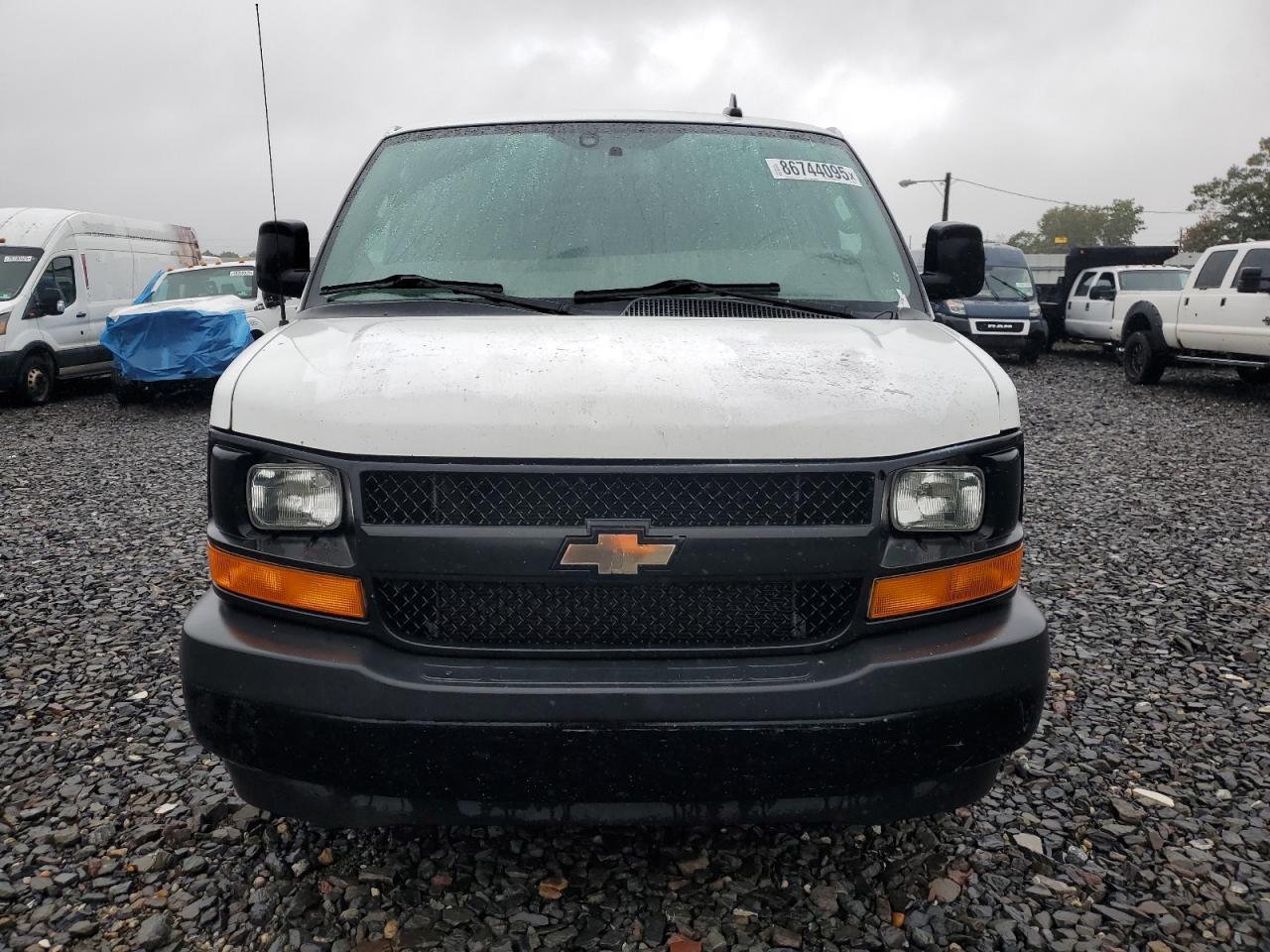 2017 Chevrolet Express G2500 - Image 5