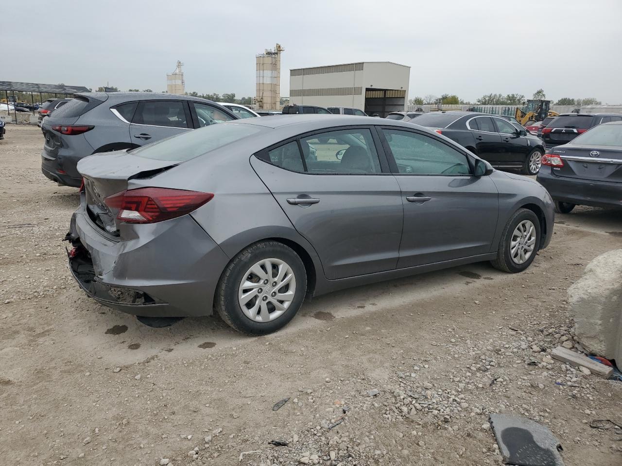 2019 Hyundai Elantra Se - Фото 3
