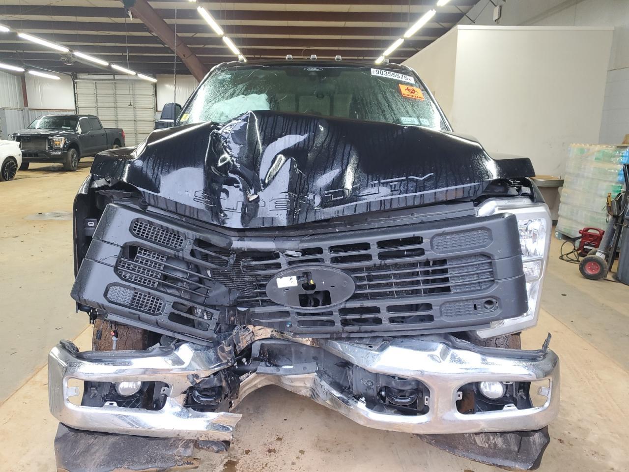 2024 Ford F350 Super - Yard Truck - Фото 5