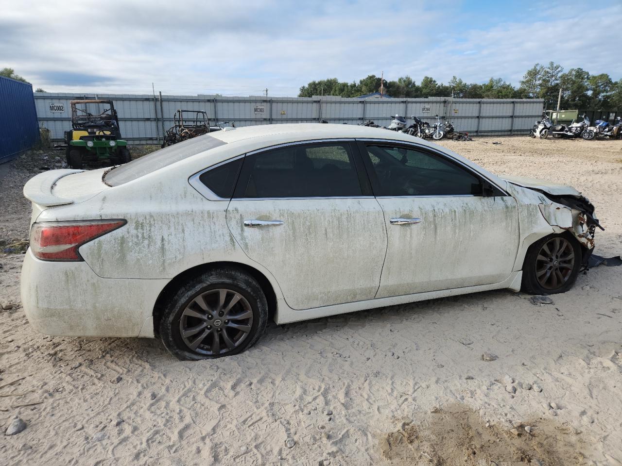 2015 Nissan Altima 2.5 - Image 3