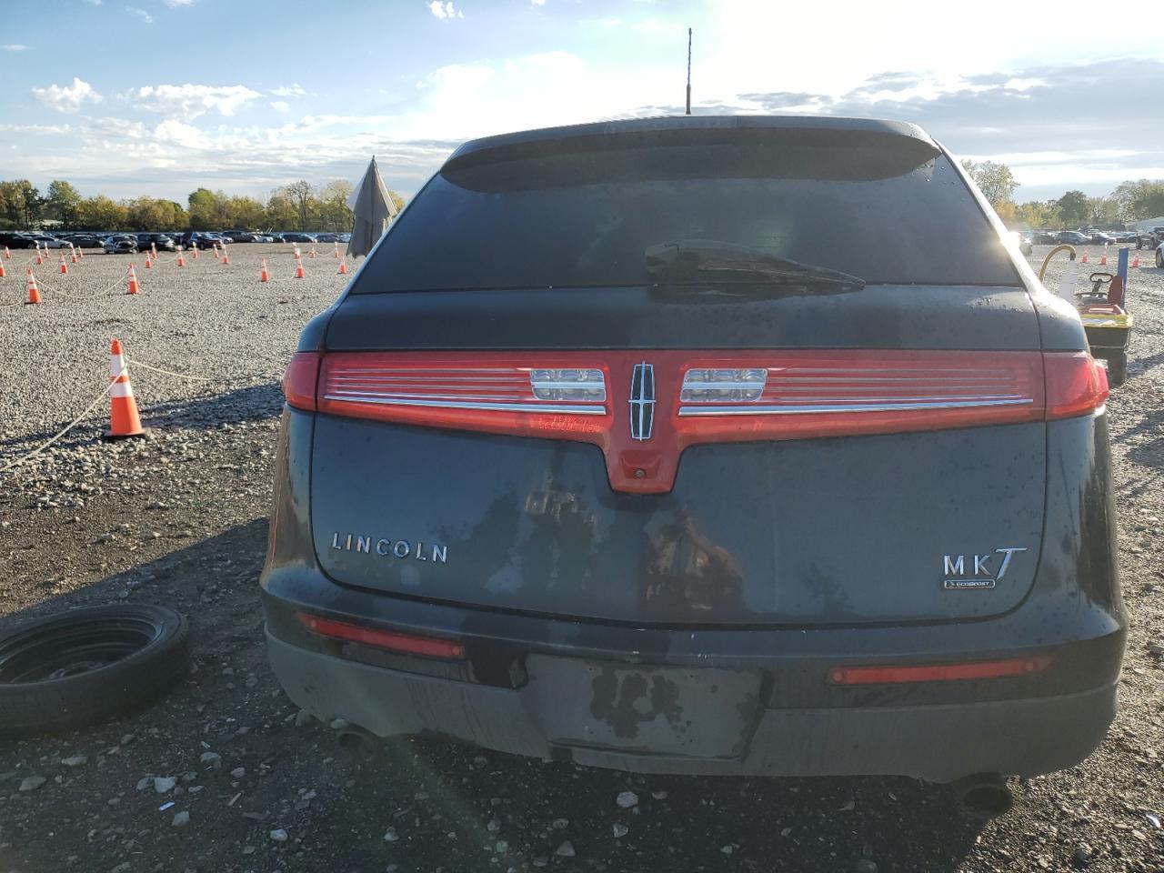 2013 Lincoln Mkt - Image 6