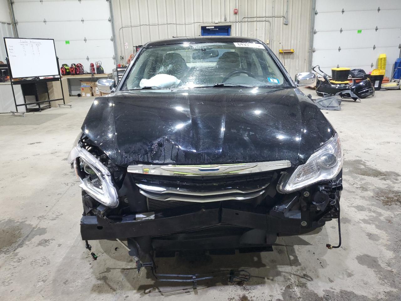 2012 Chrysler 200 Limited - Image 5