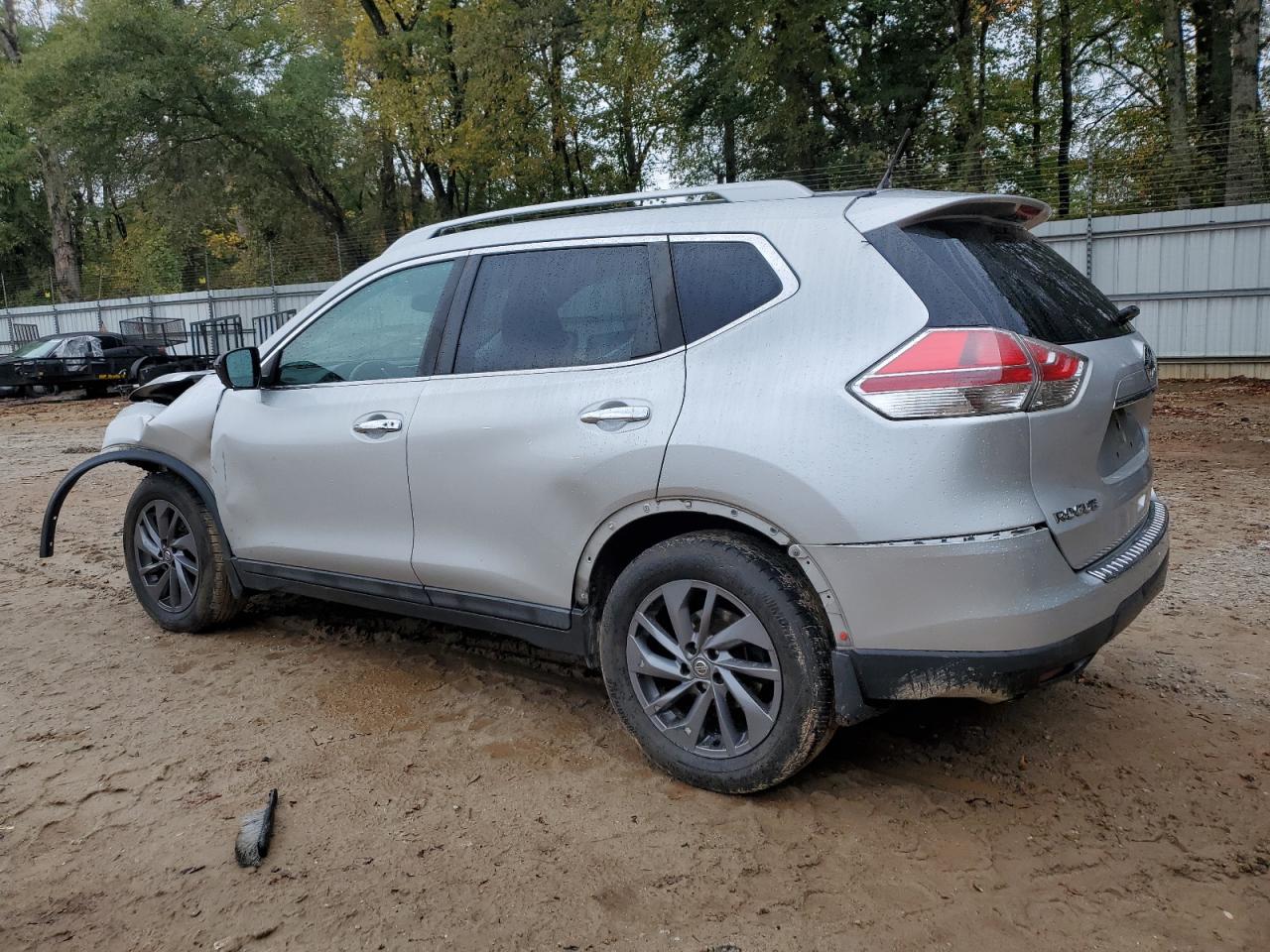 2016 Niss Rogue S - Image 2