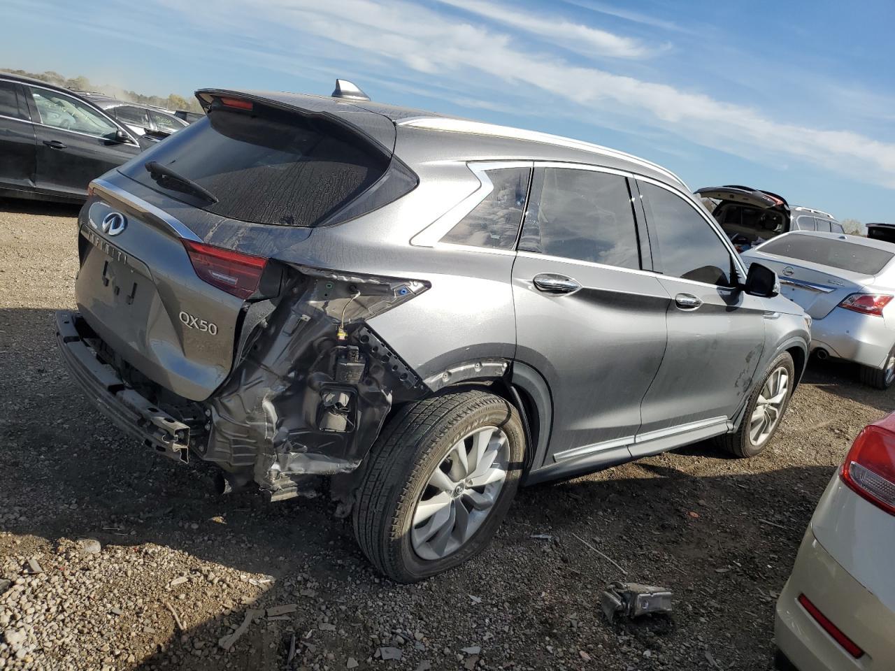2019 Infiniti Qx50 Essential - Image 3