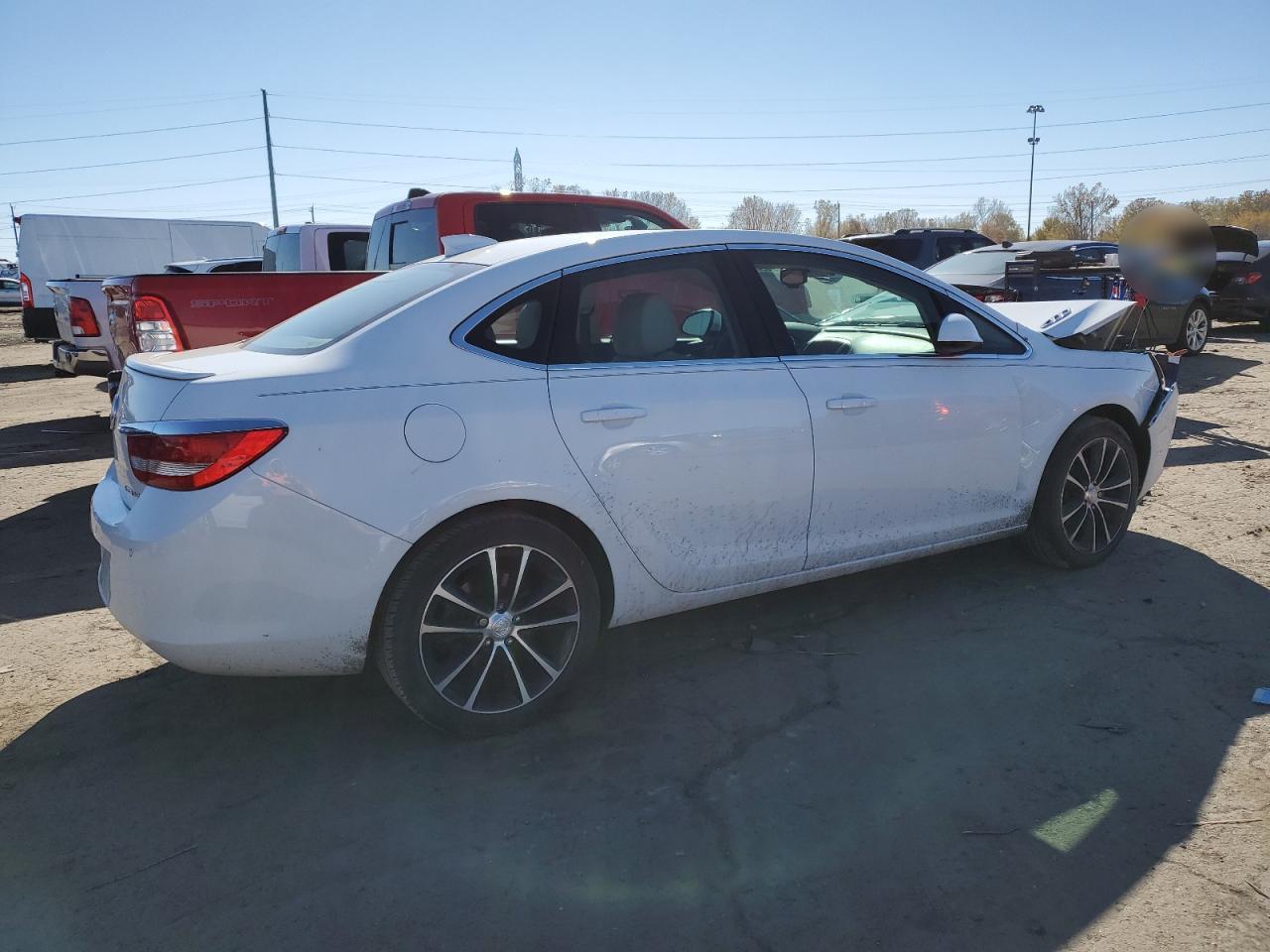 2016 Buick Verano Sport Touring - Фото 3