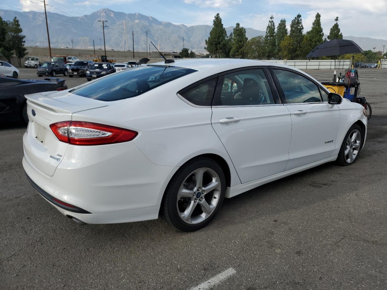 2014 Ford Fusion Se Hybrid - Фото 3