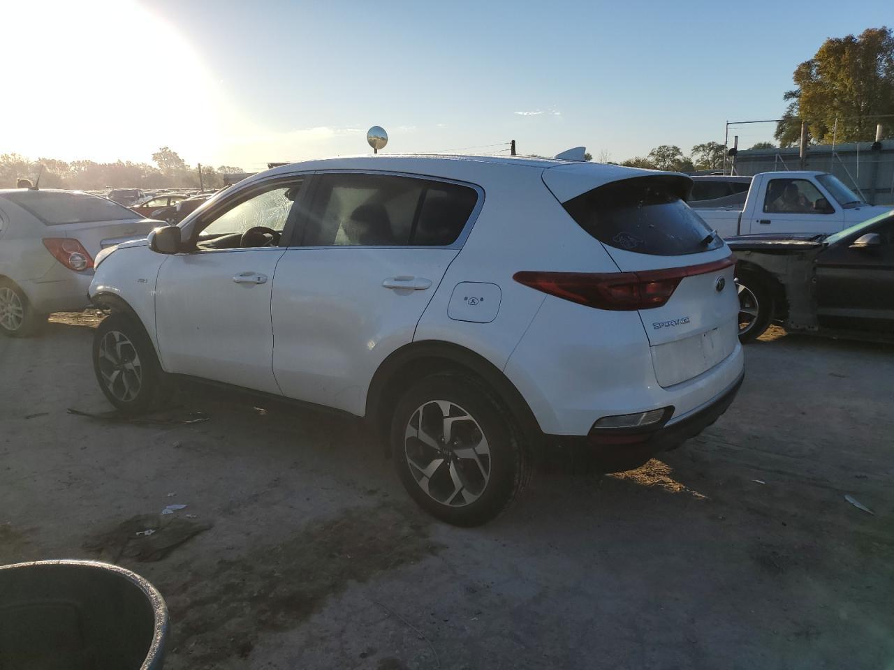 2021 Kia Sportage Lx - Фото 2