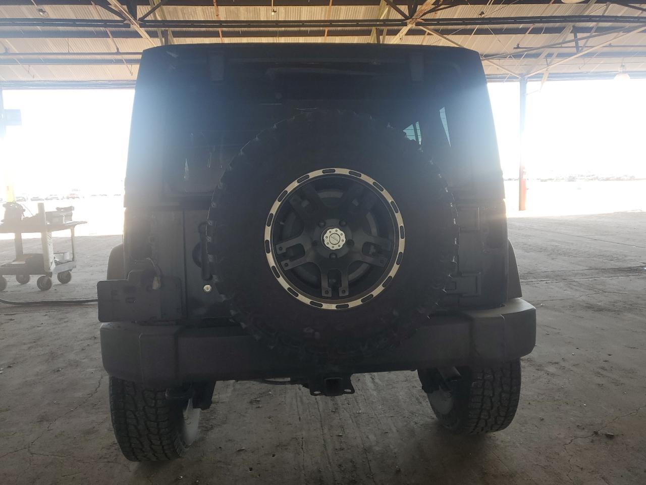 2012 Jeep Wrangler Unlimited Rubicon - Фото 6