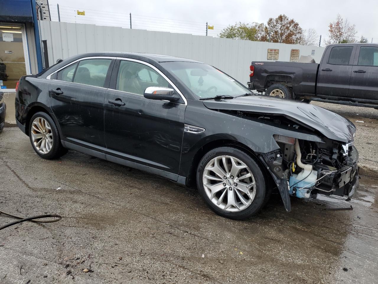 2013 Ford Taurus Limited - Image 4