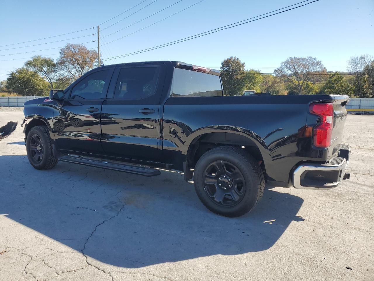 2023 Chevrolet Silverado K1500 - Image 2