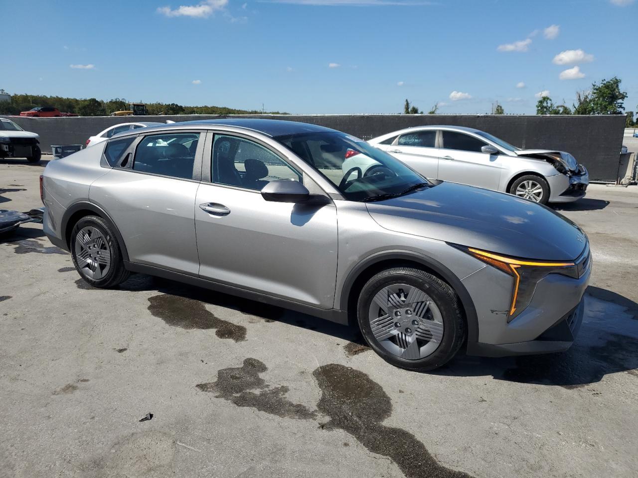 2025 Kia K4 Lx - Фото 4