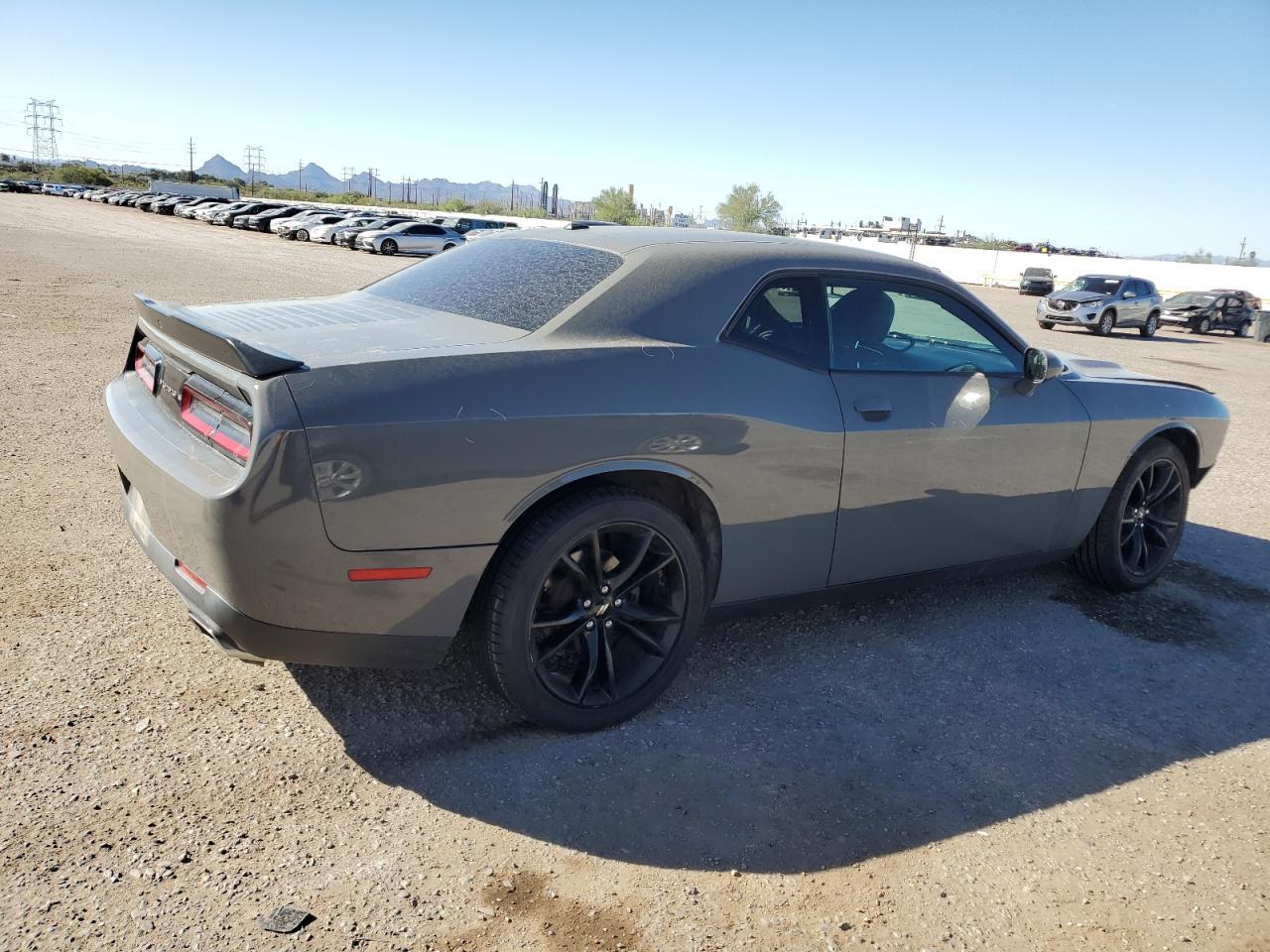 2017 Dodge Challenger Sxt - Фото 3