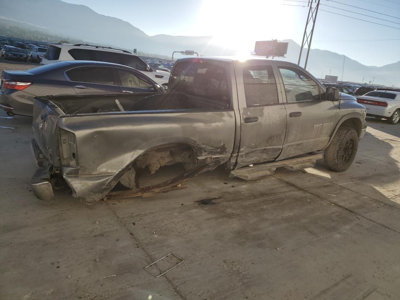 2005 Dodge Ram 2500 - Фото 3
