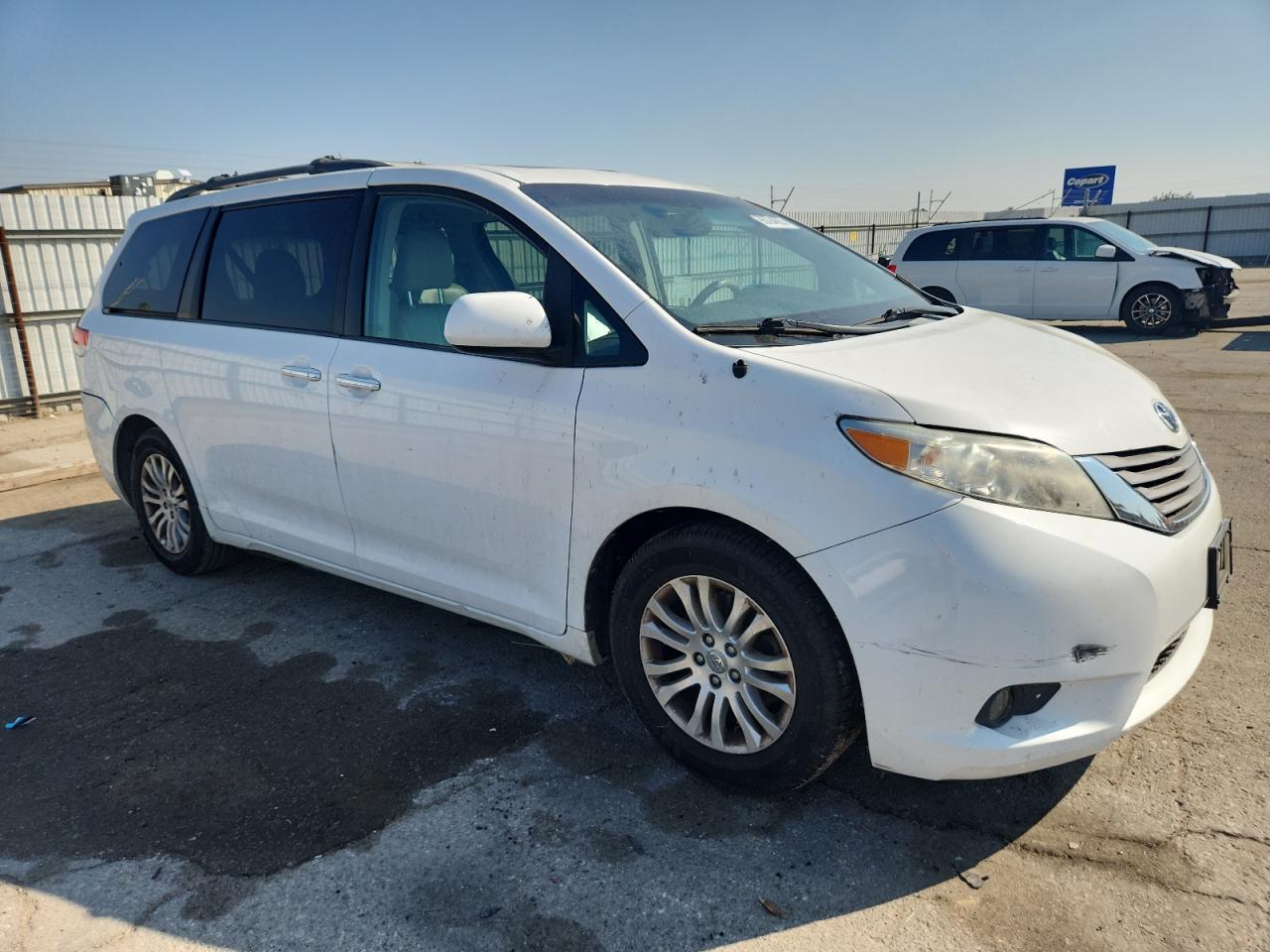 2013 Toyota Sienna Xle - Фото 4