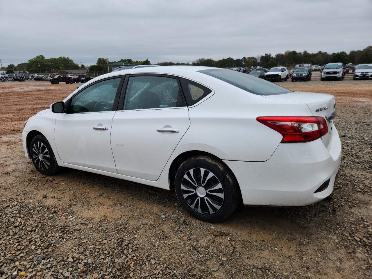 2018 Nissan Sentra S - Фото 2