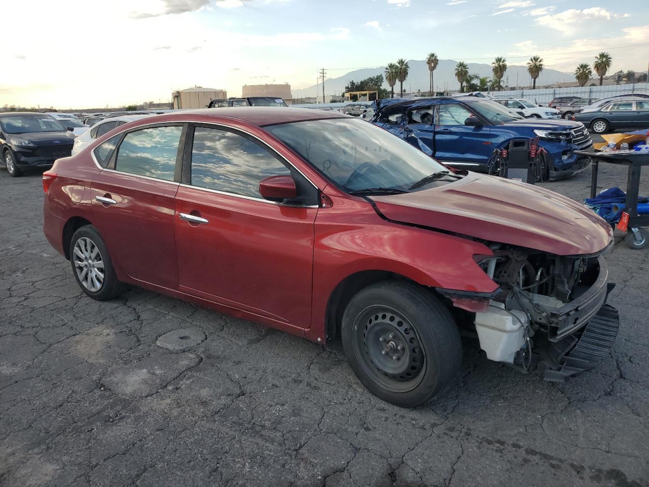 2017 Nissan Sentra S - Фото 4