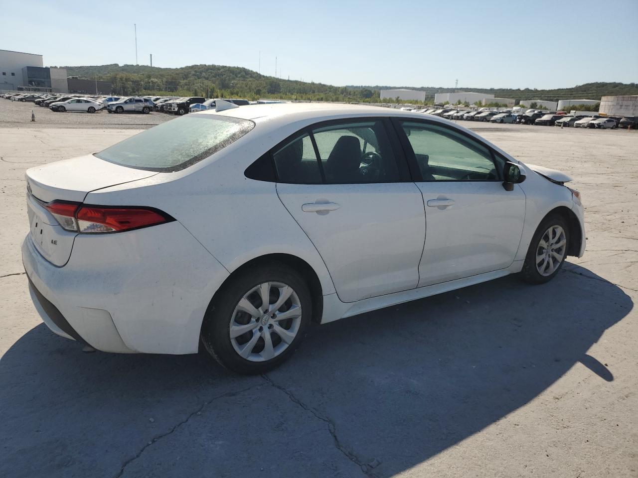 2022 Toyota Corolla Le - Фото 3