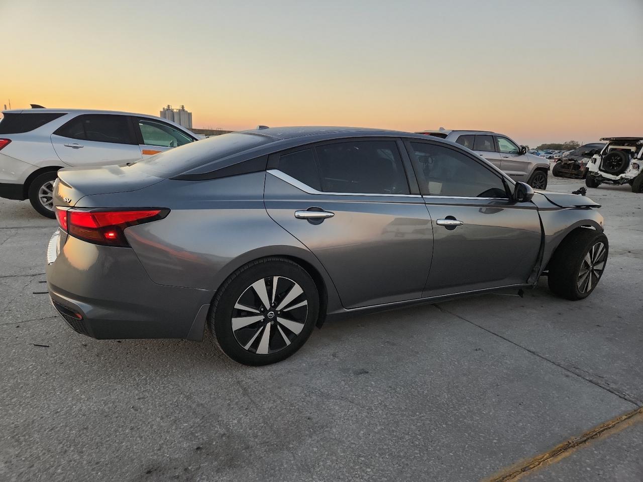 2022 Nissan Altima Sv - Фото 3