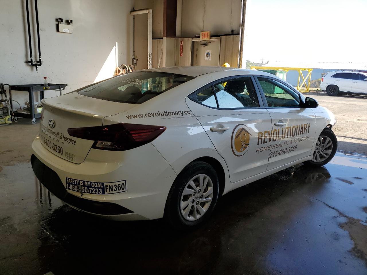 2020 Hyundai Elantra Se - Фото 3