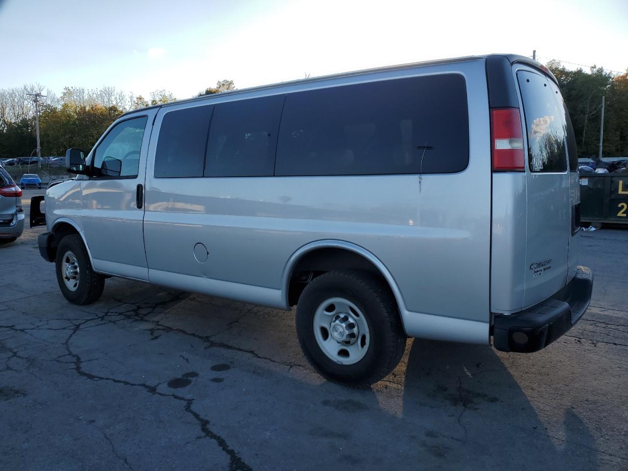 2012 Chevrolet Express G3500 Ls - Image 2