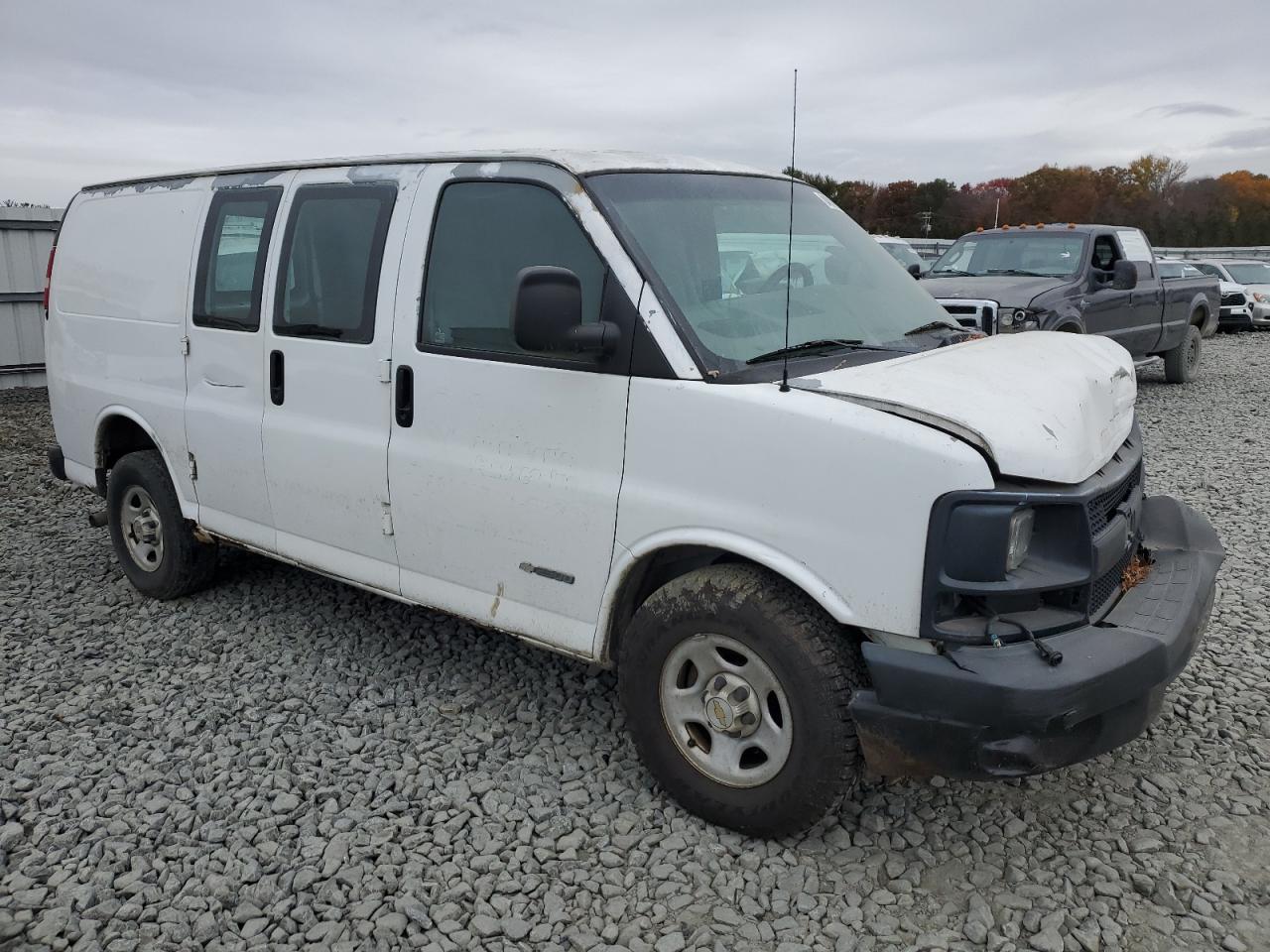 2003 Chevrolet Express 2500 Delivery Van - Image 4