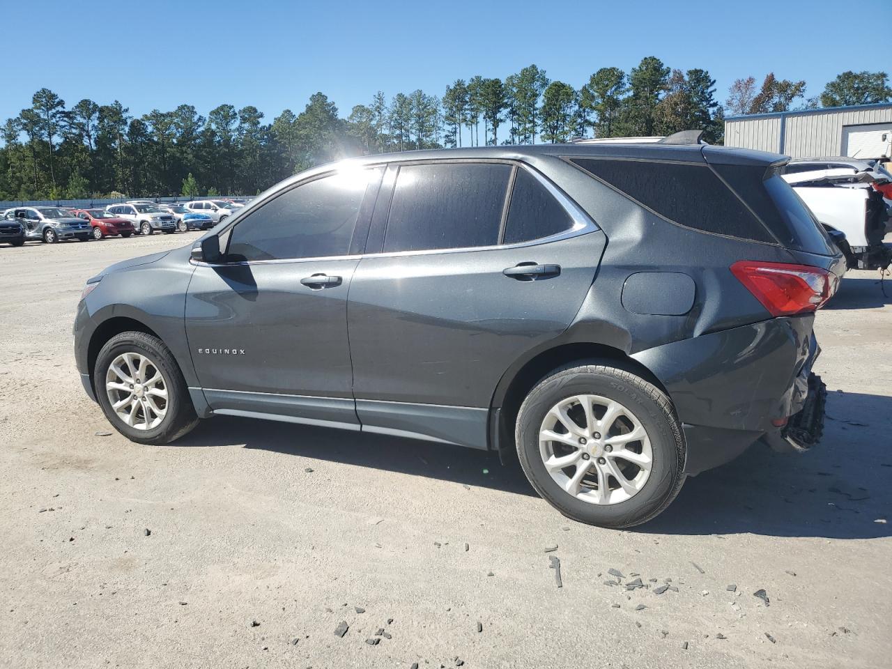 2018 Chevrolet Equinox Lt - Image 2