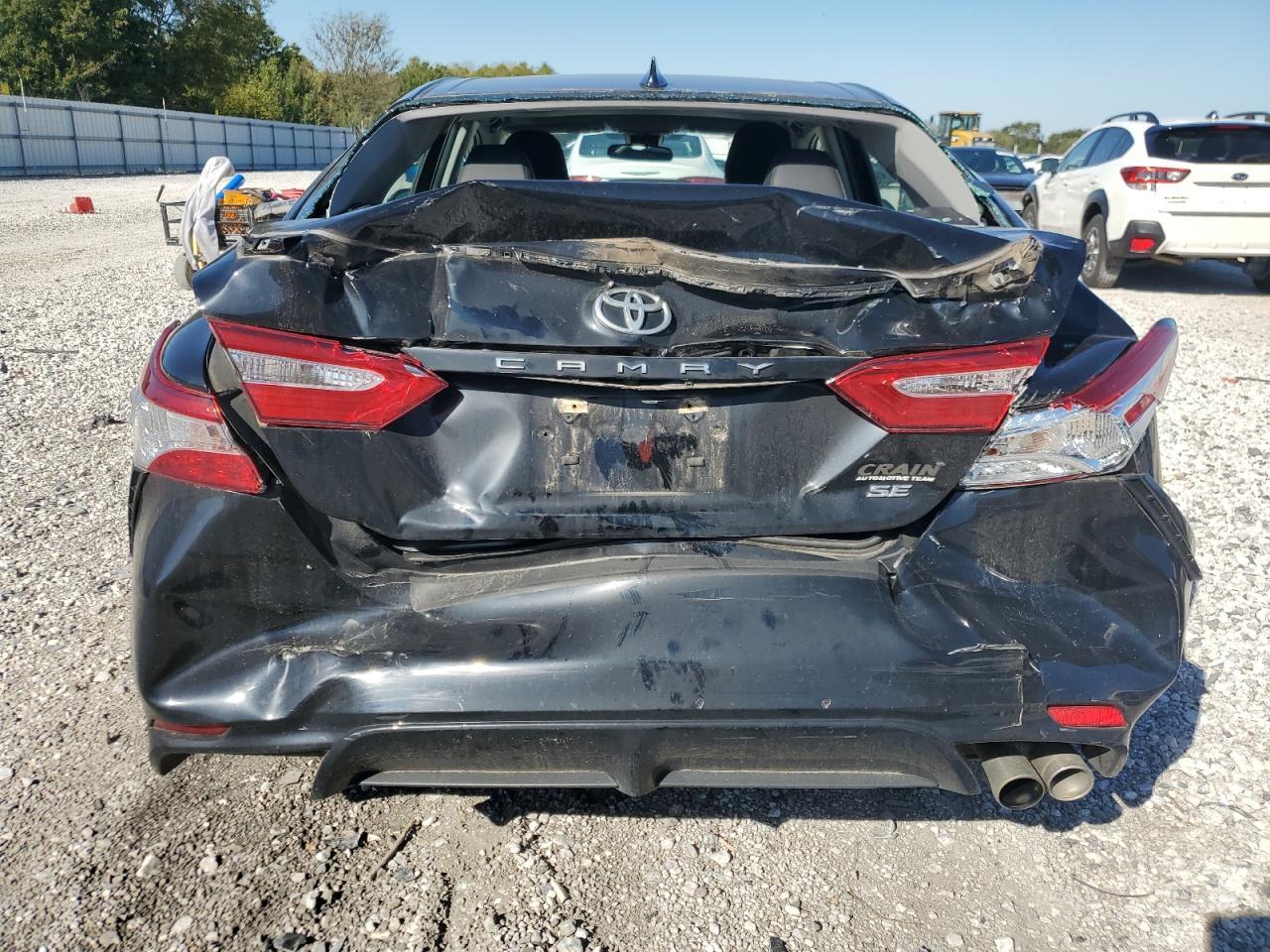 2020 Toyota Camry Se - Фото 6