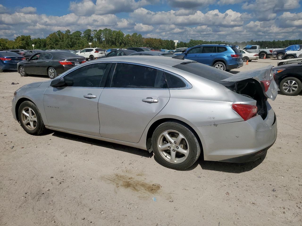 2018 Chevrolet Malibu Ls - Image 2