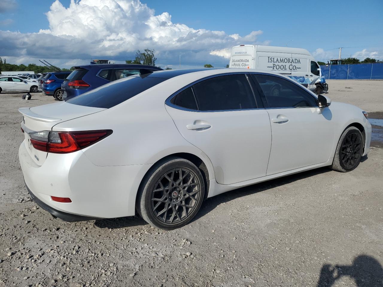 2017 Lexus Es 350 - Фото 3