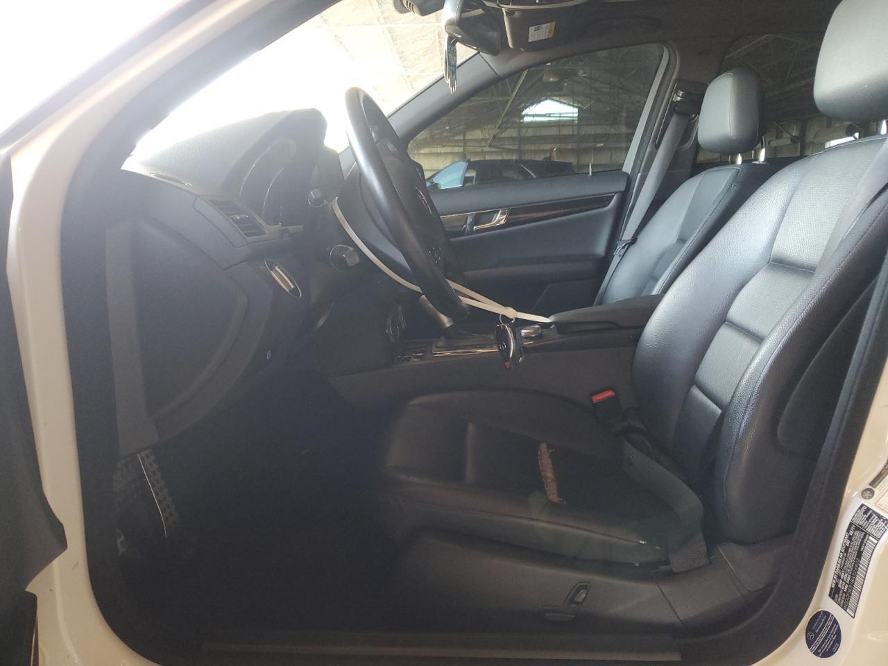 2011 Mercedes-Benz C 300 - Фото 7