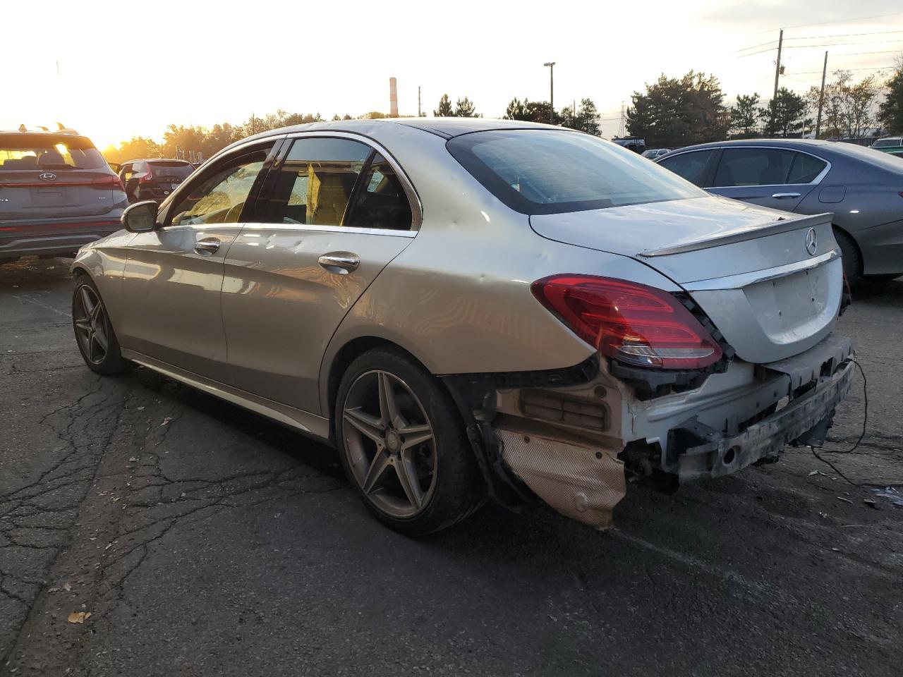 2016 Mercedes-Benz C 300 4Matic - Фото 2