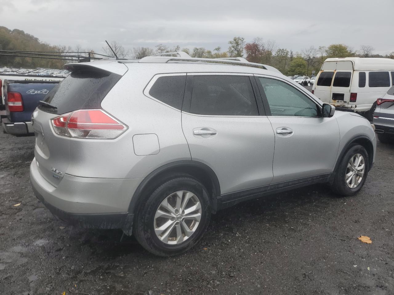 2014 Nissan Rogue S - Фото 3