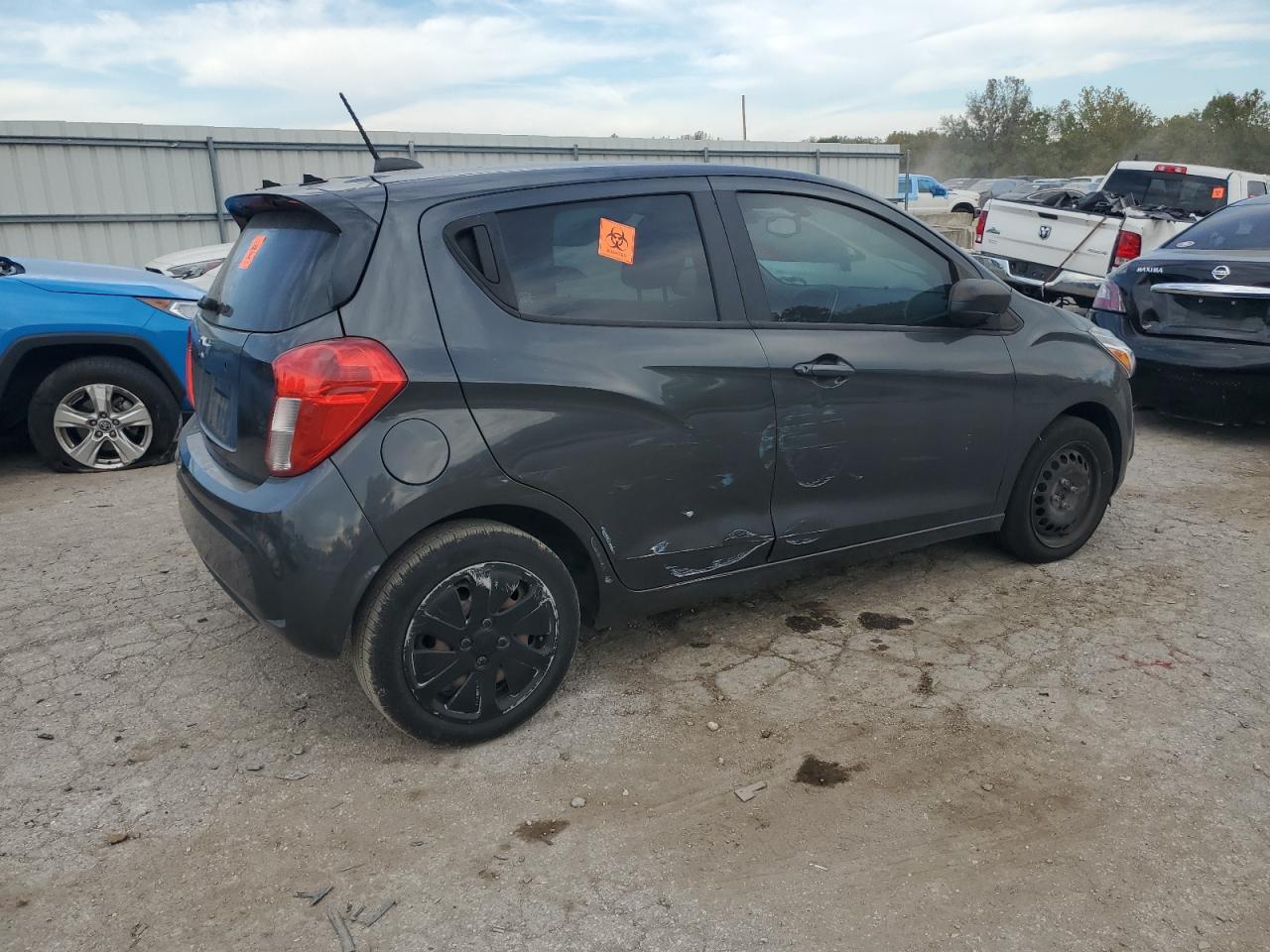 2017 Chevrolet Spark Ls - Фото 3