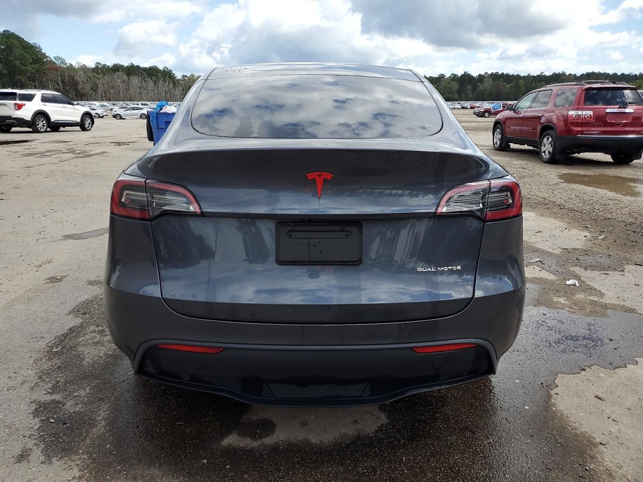 2023 Tesla Model Y - Image 6