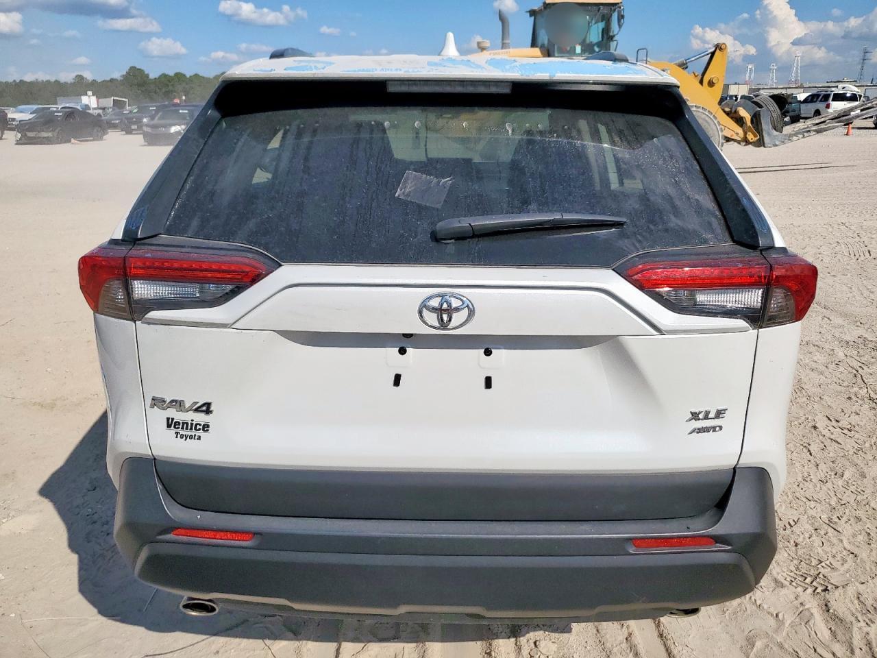 2024 Toyota Rav4 Xle Premium - Image 6