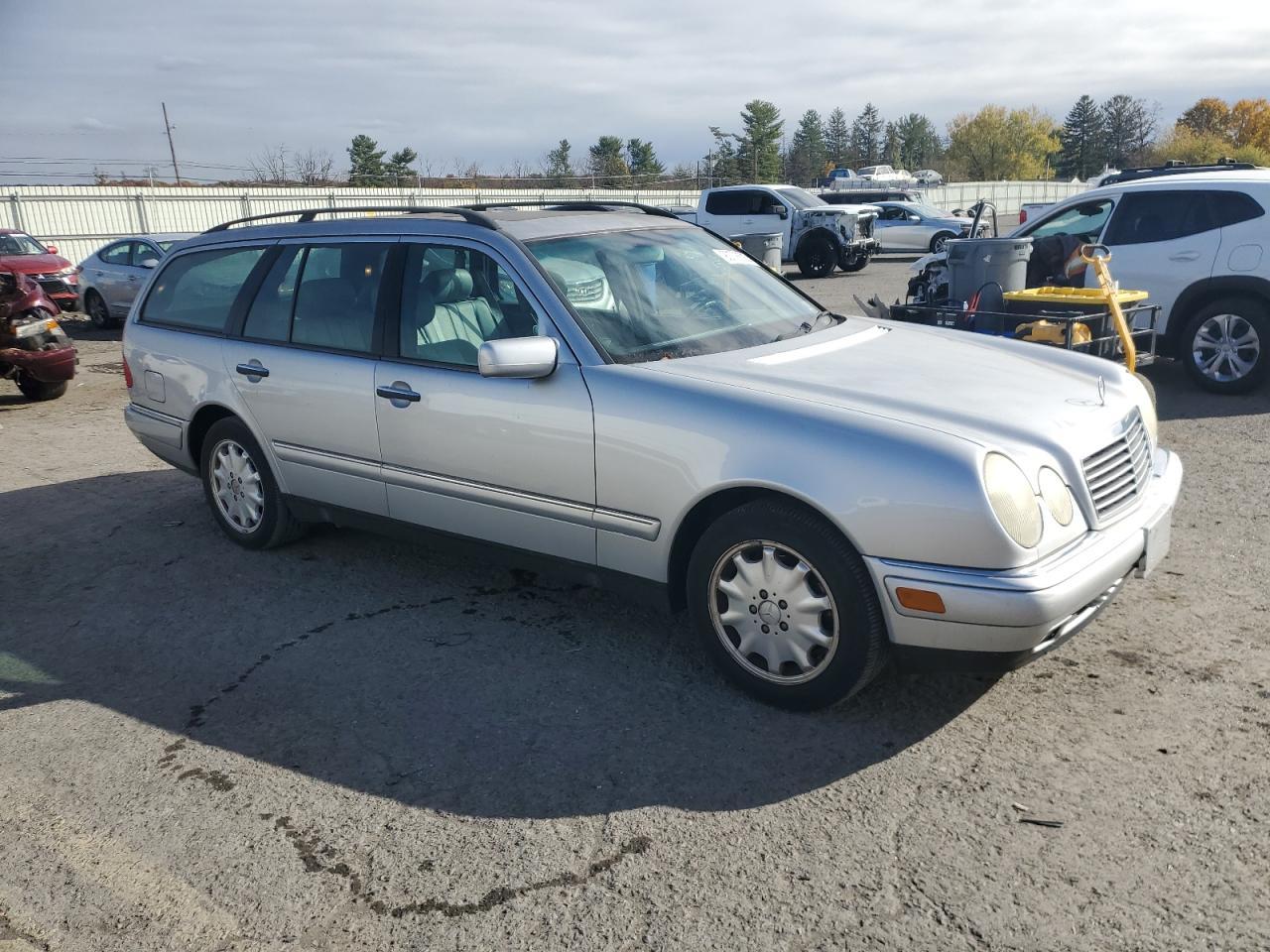 1998 Mercedes-Benz E-320 - Фото 4