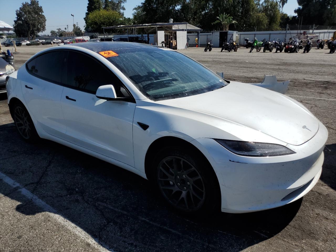 2025 Tesla Model 3 - Image 4