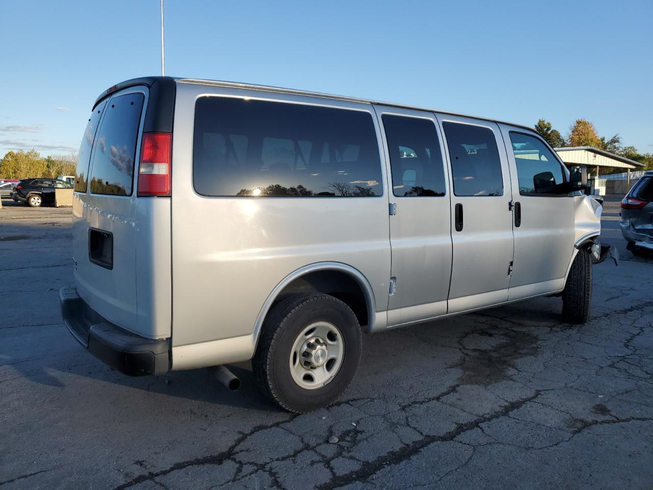 2012 Chevrolet Express G3500 Ls - Image 3
