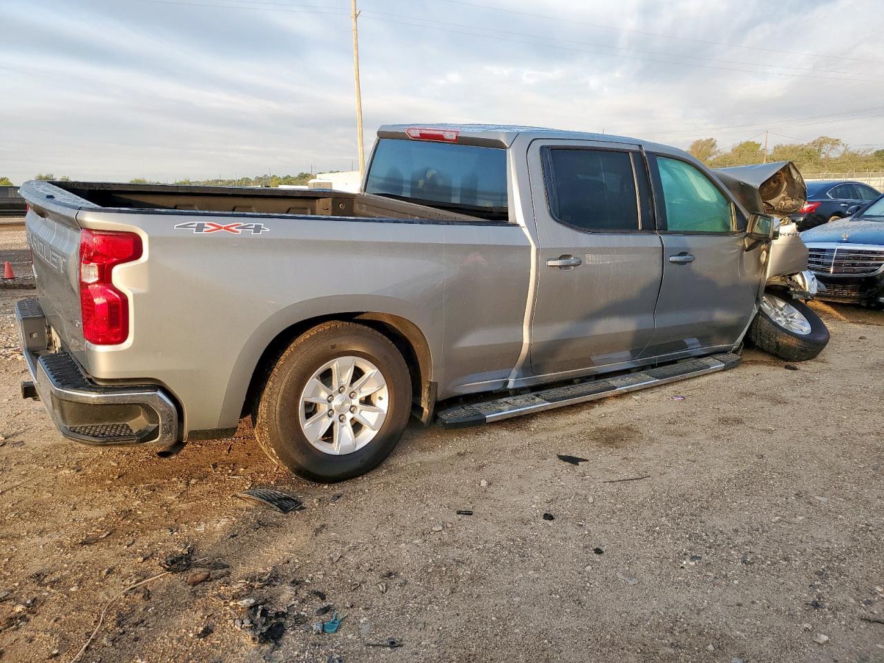 2024 Chevrolet Silverado K1500 Lt - Image 3