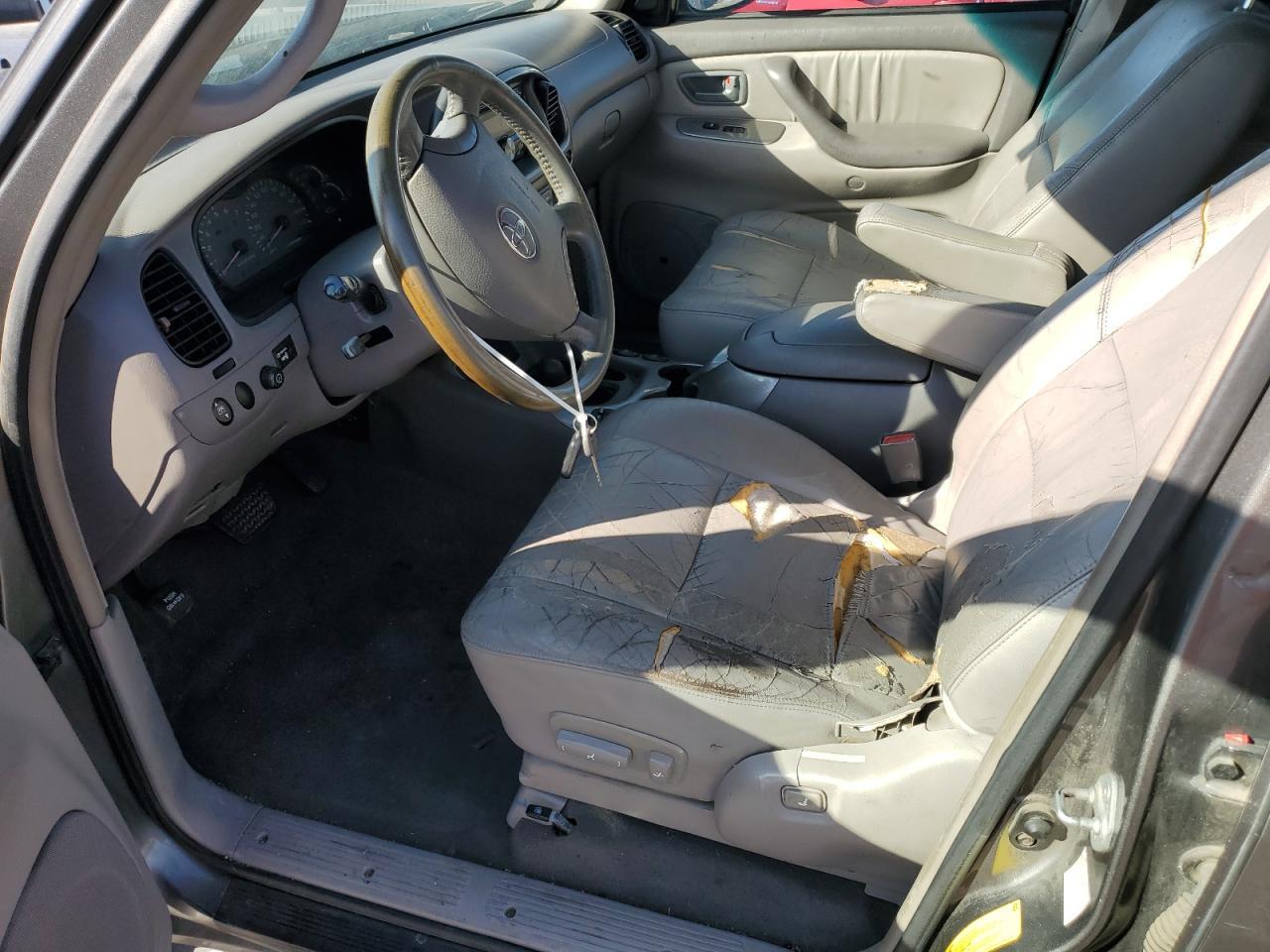 2004 Toyota Sequoia Limited - Image 7