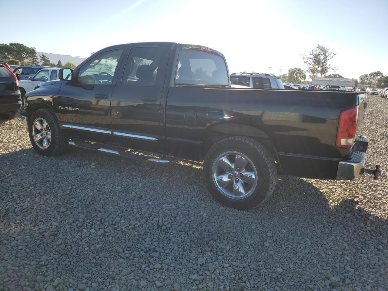 2005 Dodge Ram 1500 St - Фото 2