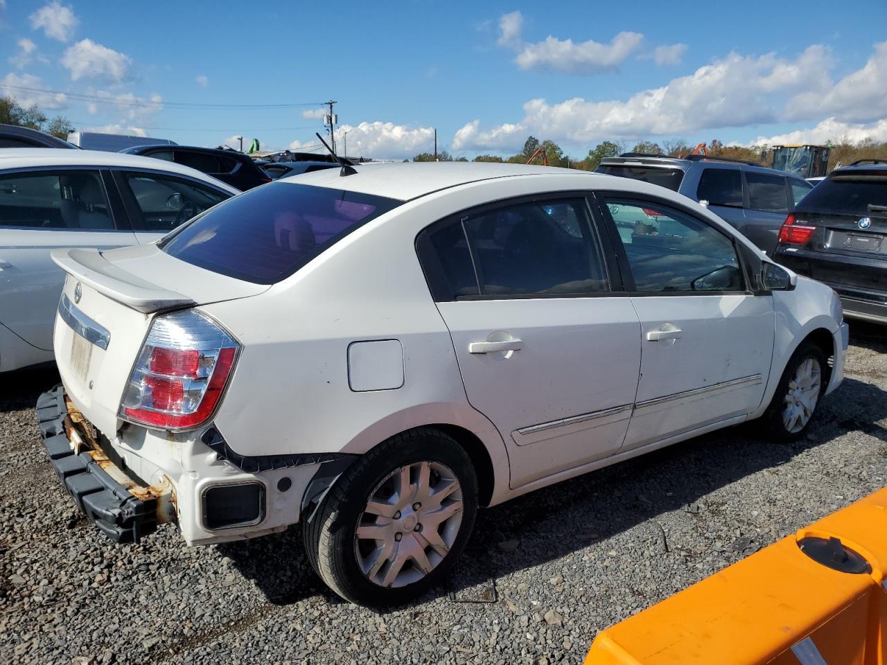 2011 Nissan Sentra 2.0 - Фото 3